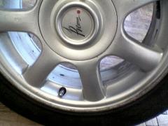 колесо стоя вблизи.jpg