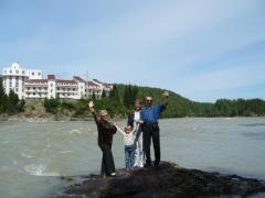 Домик на камнях