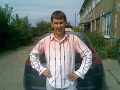 я на работе. а взади мая машинка