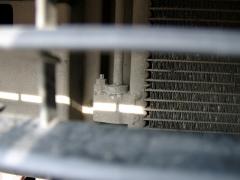 Нижняя трубка радиатора кондиционера Ситроен С2