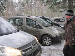 Бастер и машины