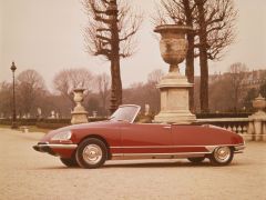 DS 21 Cabriolet 1970   CL 70 15 1   copyright GUYOT