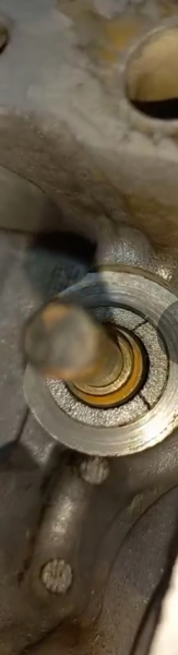 Трещина ГБЦ.png